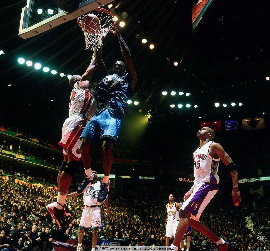 利兹联在英超第14轮主场3-1战胜切尔西，田中碧首球+勒温破门，结束连败并跳出降级区。（英超第14轮：利兹联主场3-1击败切尔西，田中碧收获首球、勒温破门，止连败并逃离降级区）