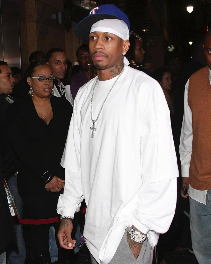 足球世界杯新晋黑马诞生，打法凶猛引世界关注（足球世界杯黑马崛起，凶悍打法引发全球关注）