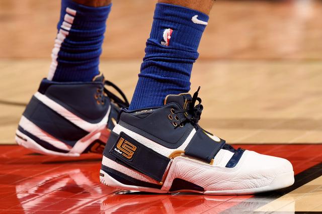 世体：巴萨与格伊已经有数周没有联系，拜仁和利物浦给的更多（世体：巴萨与格伊已数周无联系，拜仁与利物浦开价更高）