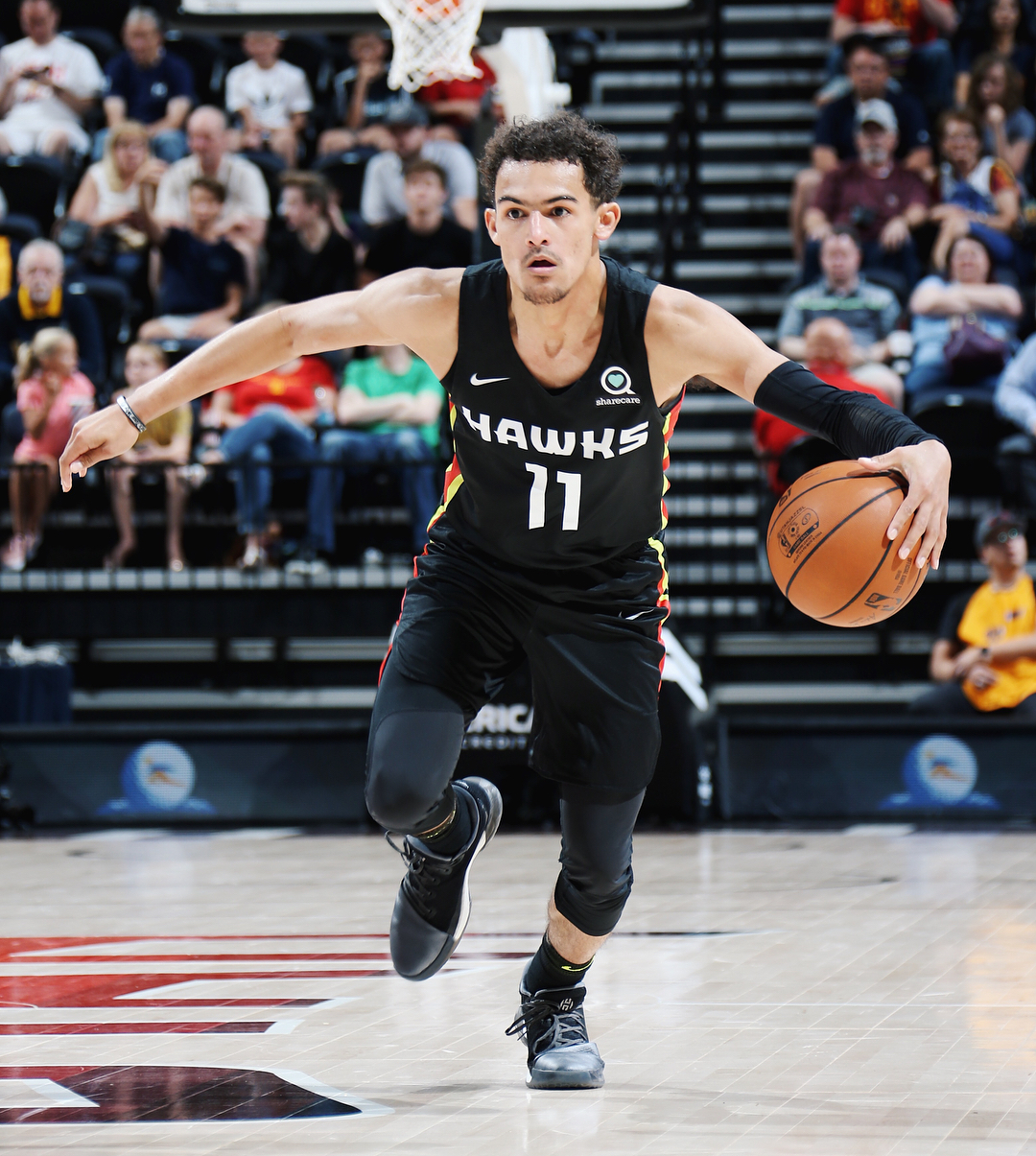 43.3米超远吊射破门，亚当斯创造本赛季英超最远距离进球（亚当斯43.3米超级吊射，刷新本赛季英超最远进球纪录）