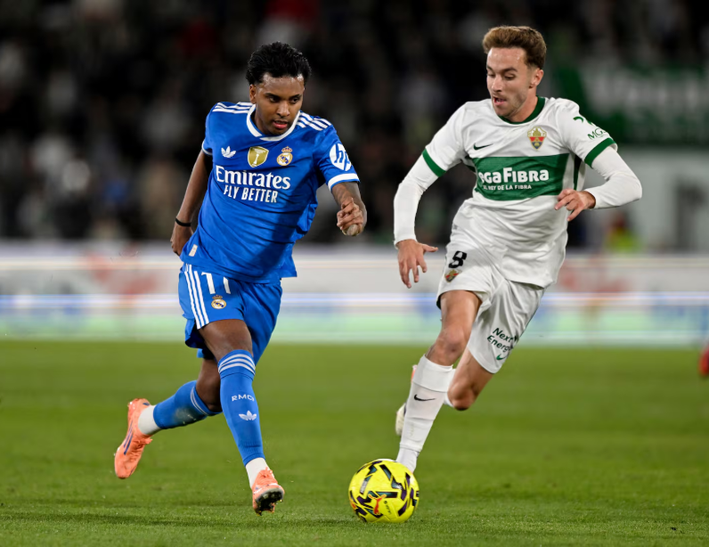 苏超创全国多个标志性第一次：央视转播、启用VAR、名哨执法（苏超实现多项全国里程碑首创：央视转播、引入VAR、名哨执法）