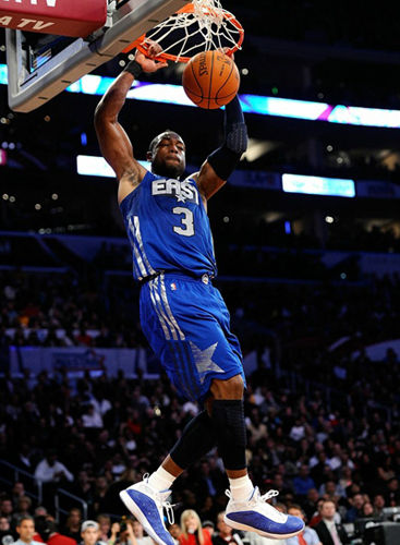 英媒：德利赫特的伤势并不严重，最快有望本周恢复训练（英媒：德利赫特伤情无大碍，最快本周即可恢复训练）