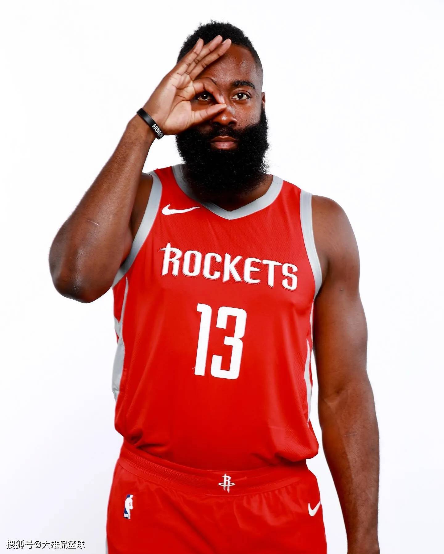 取得赛季欧冠首胜，尤文时隔419天再次在欧冠客场赢球（尤文迎来本赛季欧冠首胜，时隔419天再度欧冠客场取胜）