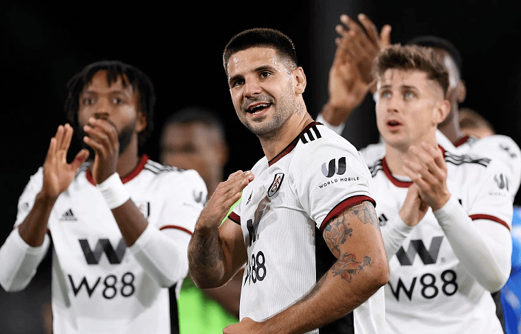 拜仁连续19场德甲主场进球2+，上一次没做到正是对阵勒沃库森（拜仁德甲主场19连场至少2球，上次例外恰逢勒沃库森）