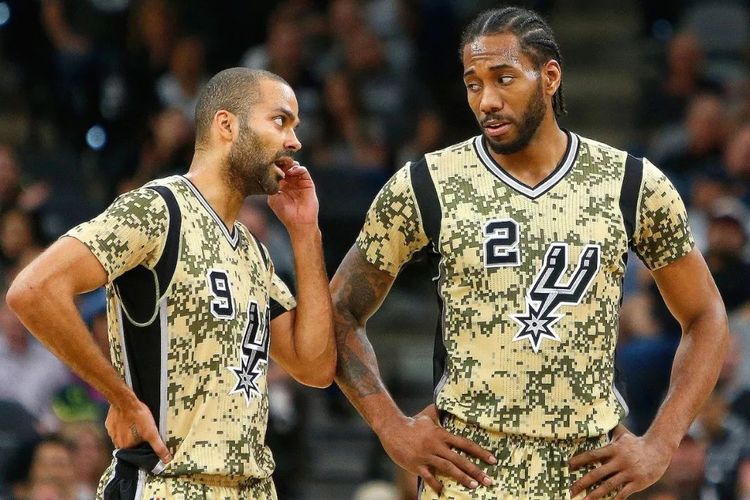 观战台：阿森纳大战切尔西 曼城巴萨利物浦盼止颓势（焦点前瞻：阿森纳硬碰切尔西 曼城、巴萨、利物浦力求止颓）