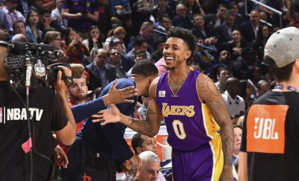 曼城绝境求生 热刺难续曼市双雄＂克星＂神话（曼城逆境突围，热刺难再续曼市双雄克星神话）